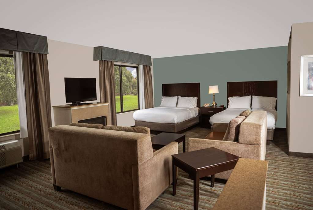 Wyndham Garden Erie - photo 10