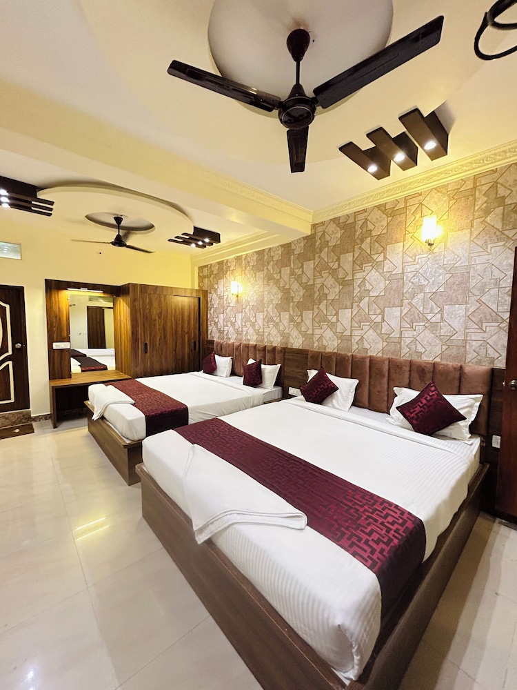 Hotel Boss Palace - last minute hotel in Mysore