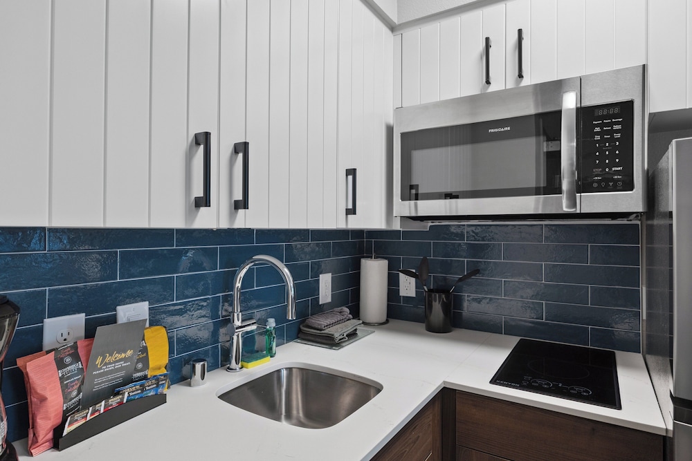 Staybridge Suites Sacramento Woodland - photo 39