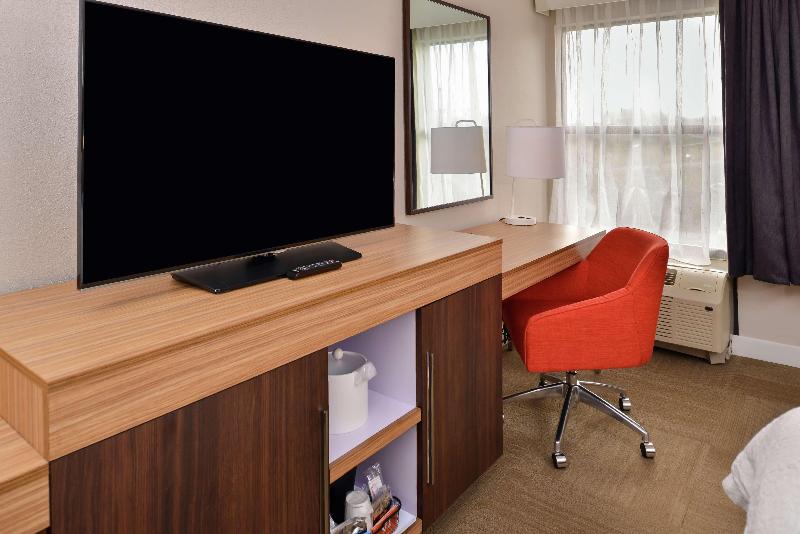 Hampton Inn Greensboro East - photo 82