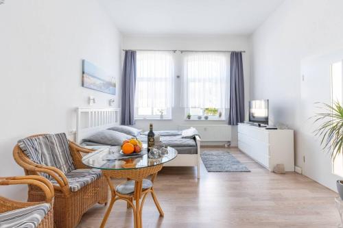 Villa Seiler in Binz 1 Raum Ferienwohnung Nr 6 Toplage wenige Schritte zum Strand — 4-Star Luxury Hotel in Ostseebad Binz, Germany