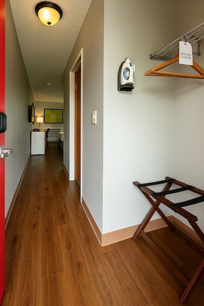 Sunnyside Inn & Suites - photo 54