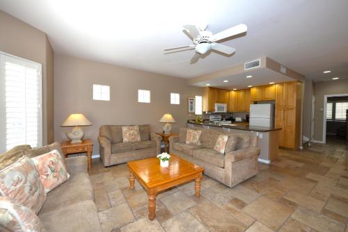 329D 329 Descanso in Avalon, United States