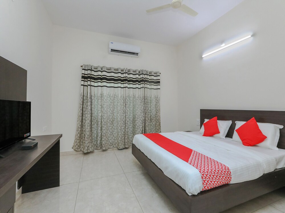 OYO 22211 Shree Ankanatheshwara Residency — hotel in Nanjangud