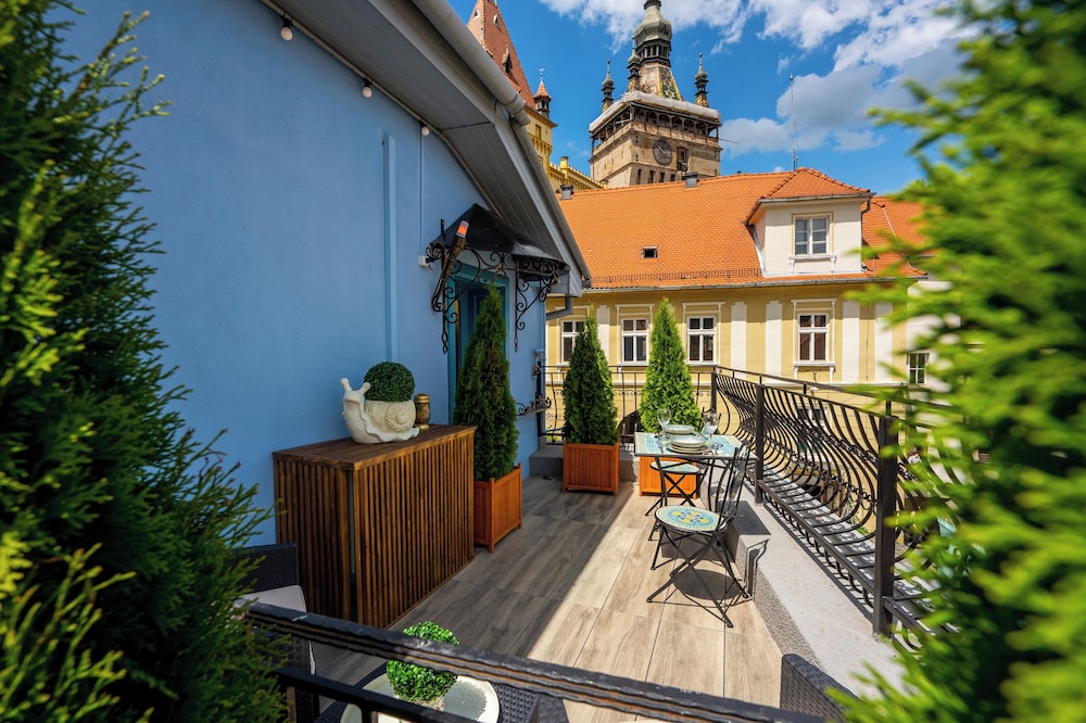 Blue House Citadel Sighisoara — 4-Star Luxury Hotel in Sighisoara, Romania