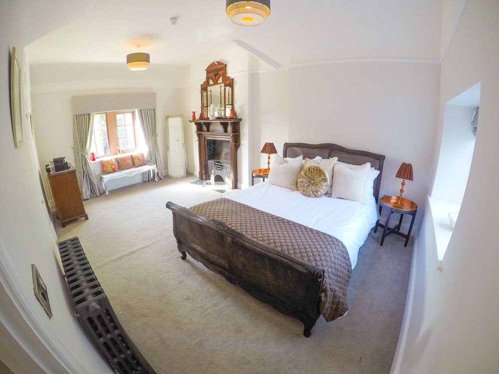 Abbots Oak Manor — hotel in Coalville