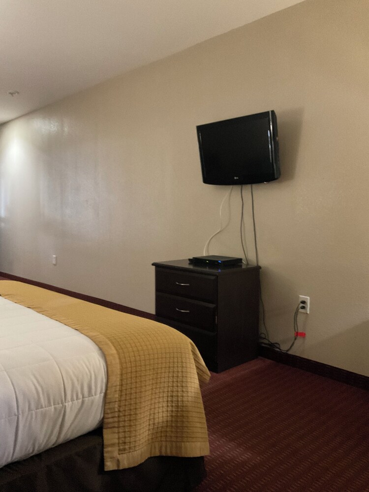 Yorktown Inn And Suites - photo 38