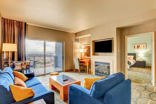 Diligence at The Platinum NO Resort Fees and Free Parking