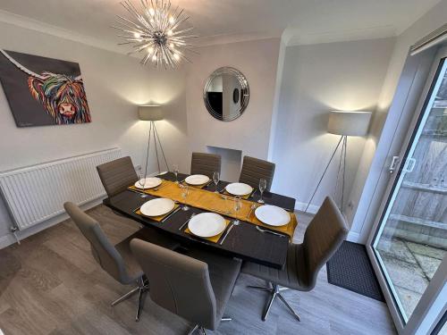 City centre home in Canterbury with free parking — 4-Star Luxury Hotel in Canterbury, United Kingdom