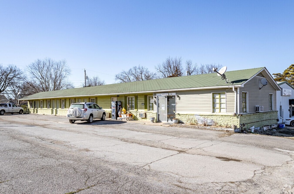 Economy Hotel Okmulgee - featured photo