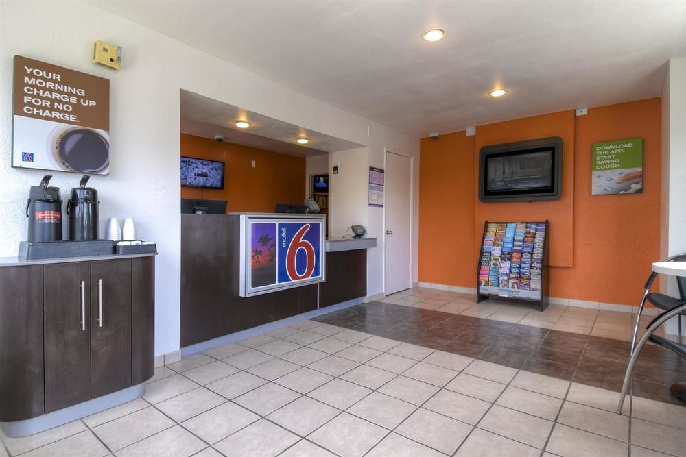 Motel 6 Los Angeles Baldwin Park - photo 2