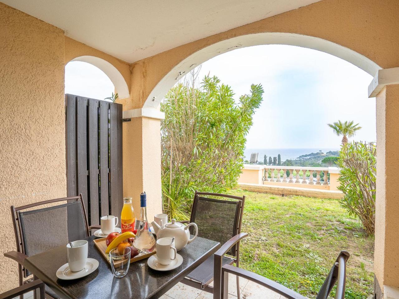 Studio Le Village E1 121 by Interhome - last minute hotel in Saint-Raphael