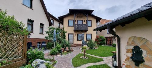 Ferienwohnung Franzi — 4-Star Luxury Hotel in Ahlbeck, Germany