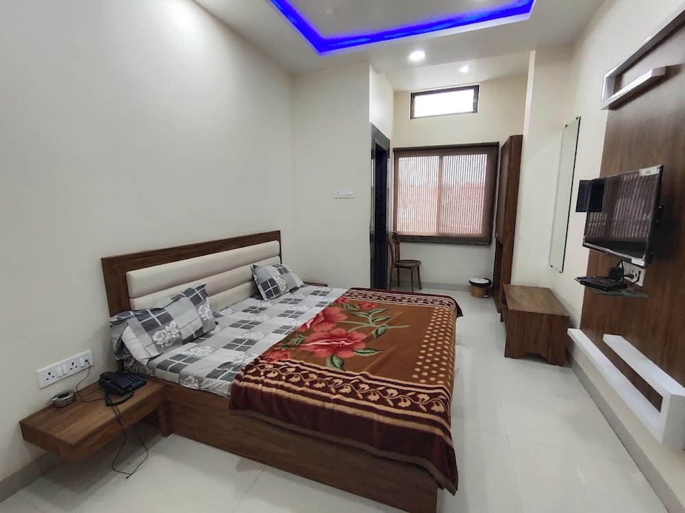 Hotel Galaxy Palace — Bareilly — photo 4
