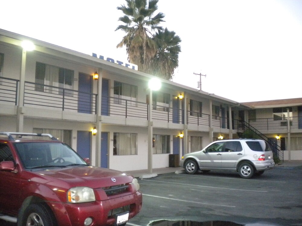 Wasco Inn Motel - photo 16