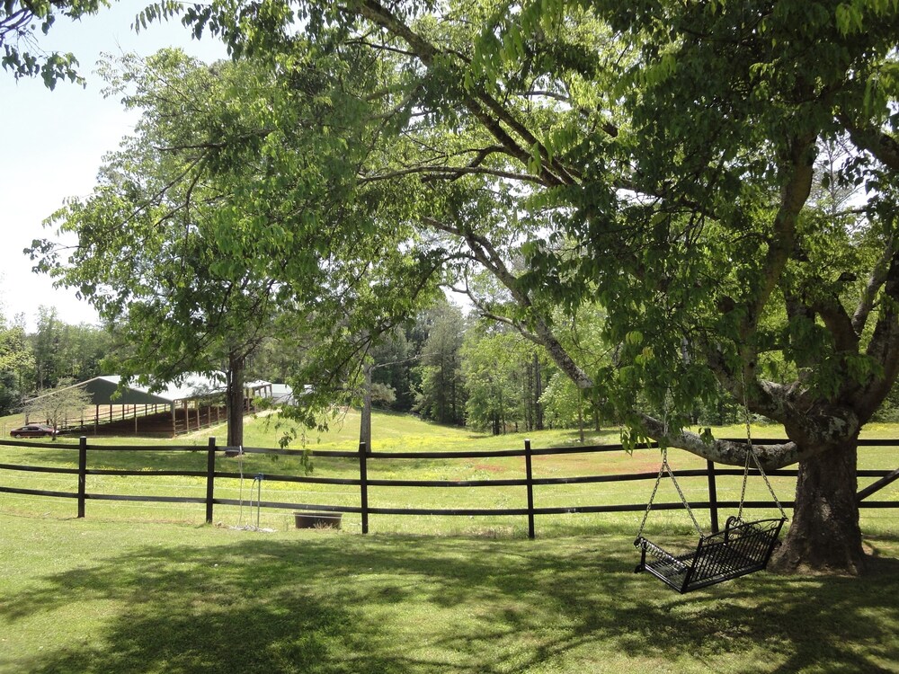 Lake Allatoona Inn - photo 42