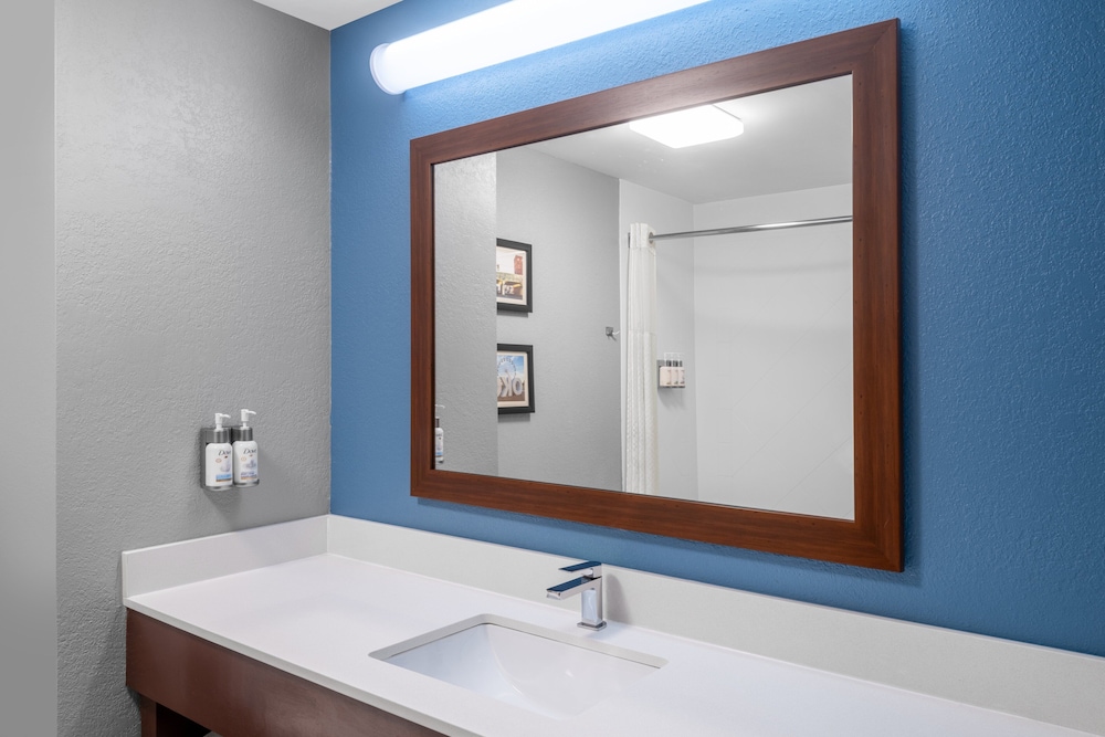 Garner Hotel Oklahoma City Quail Springs by IHG - photo 28