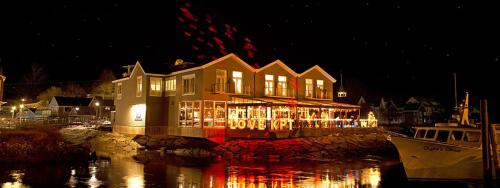 Whale Song — Arundel — photo 4