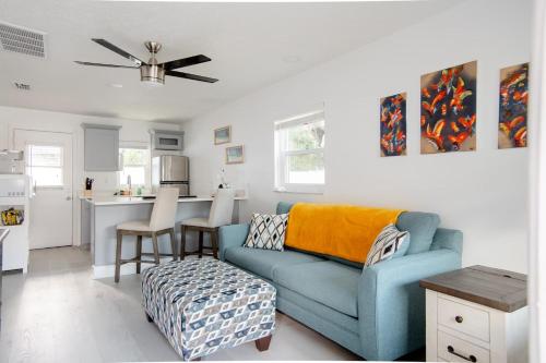 Charming 1 Bedroom Oasis in the Heart of Downtown — 4-Star Luxury Hotel in New Port Richey, United States