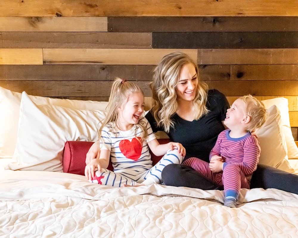 Sawtelle Mountain Resort - carbon neutral hotel in Island Park