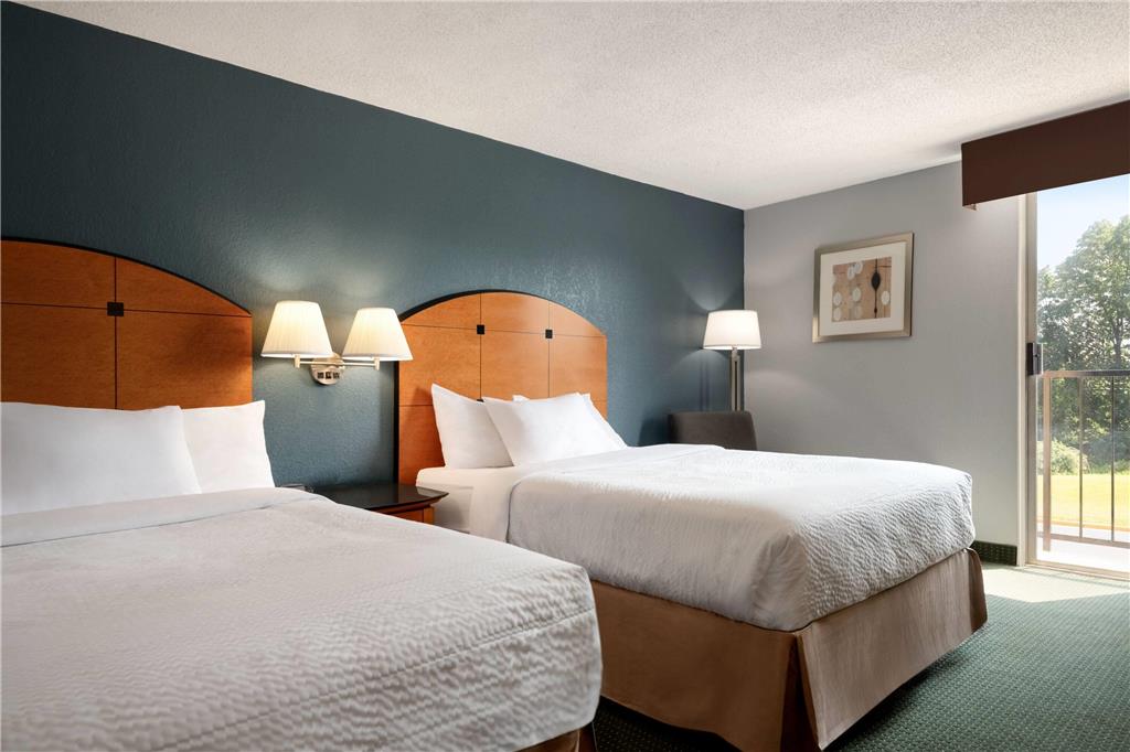 Baymont by Wyndham Salem Roanoke Area - photo 16