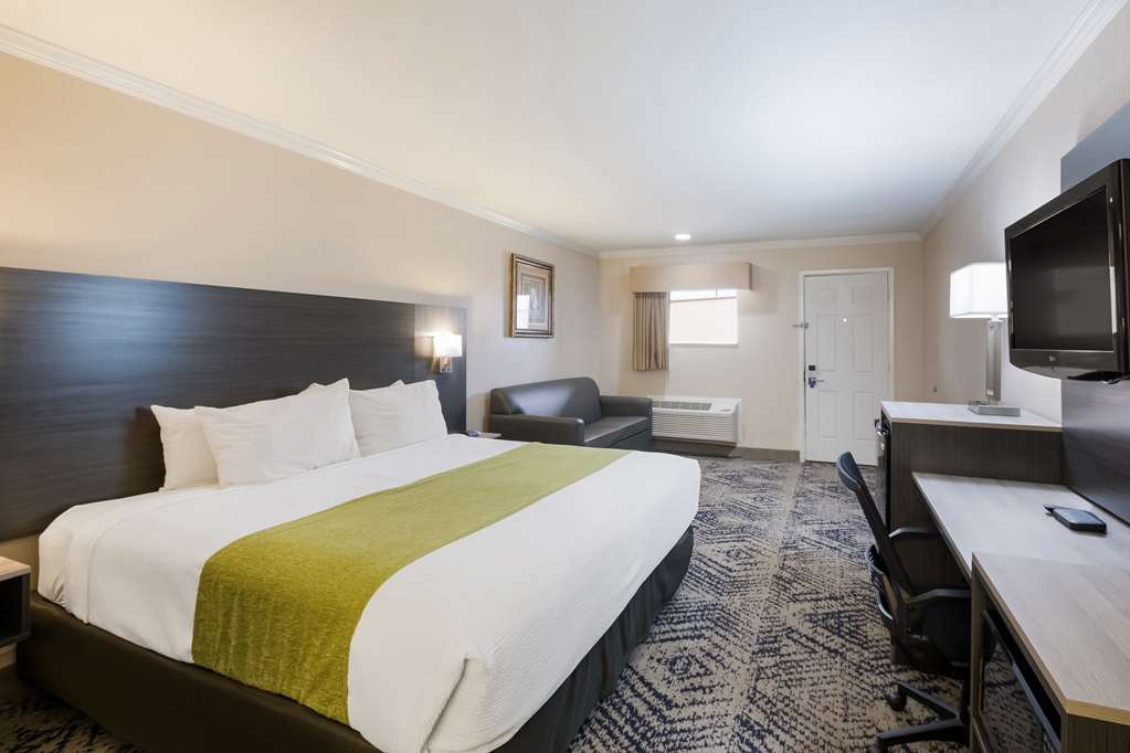 SureStay Hotel by Best Western Rockdale - photo 2