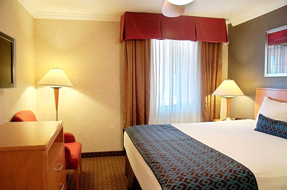 Tempe Phoenix Airport InnSuites at the Mall Hotel - photo 19