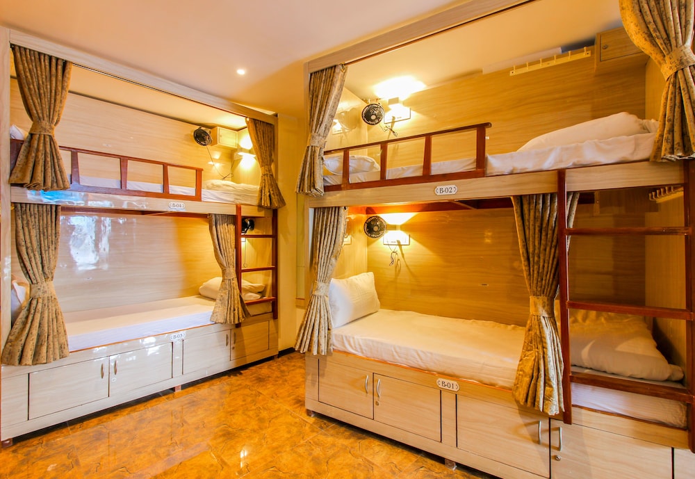 Metro Dormitory - last minute hotel in Mumbai
