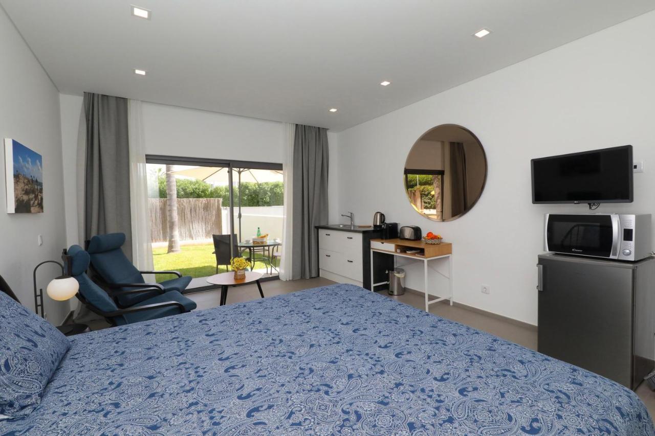 Perogil Suites Girassol Elegant Room with Pool in Tavira, Portugal