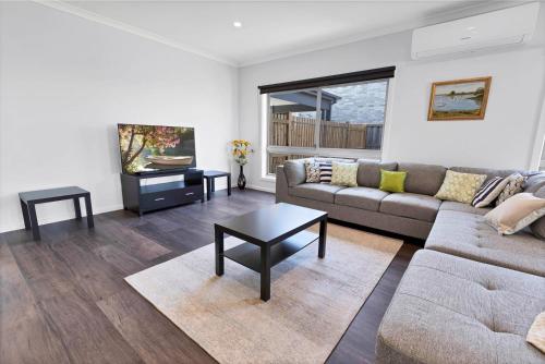 Aqua Views - carbon neutral hotel in Eagle Point