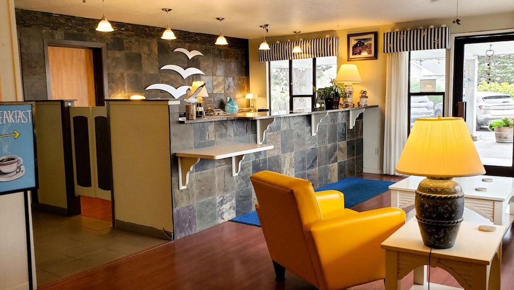 Seabird Lodge - photo 2