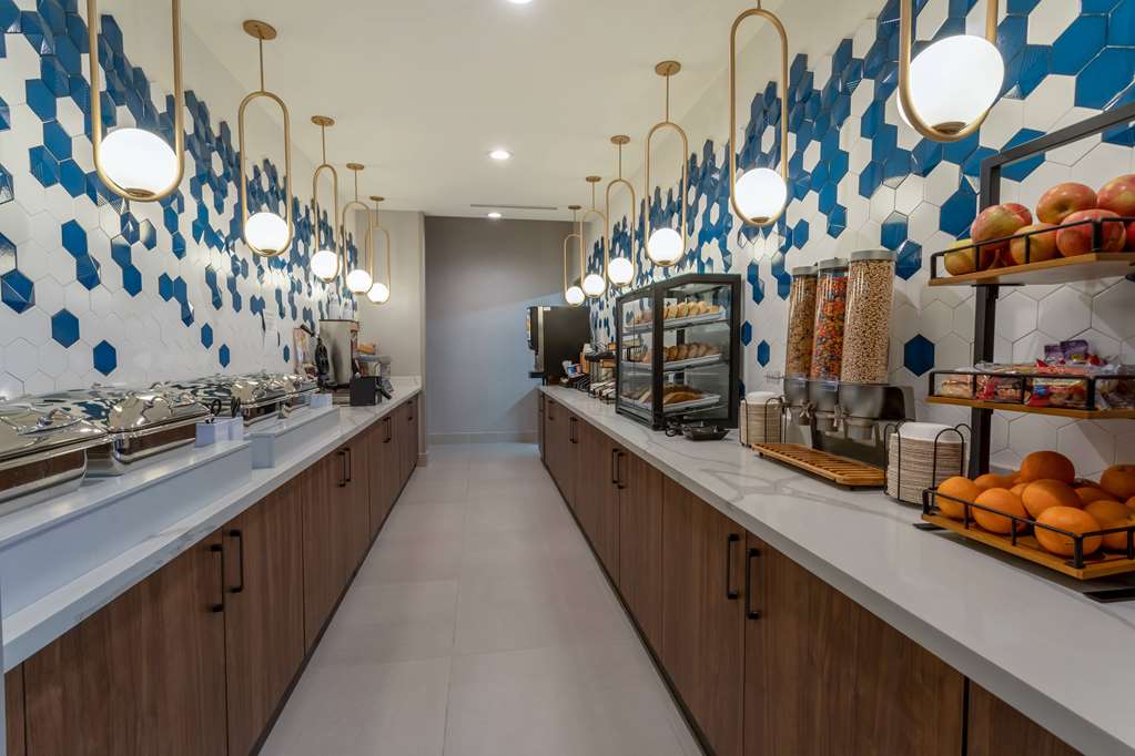 La Quinta Inn & Suites by Wyndham Galt Lodi North - photo 9