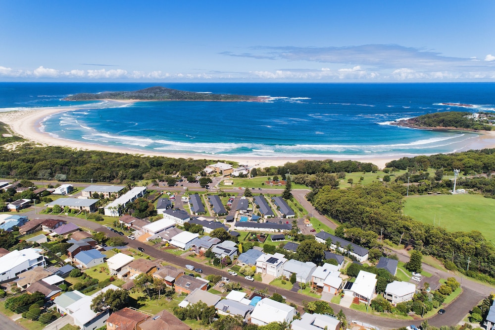 Seaside Holiday Resort in Fingal Bay, Australia