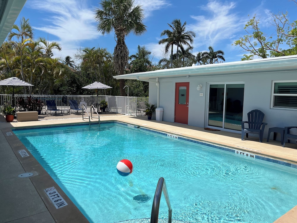 Sunshine Island Inn - photo 25