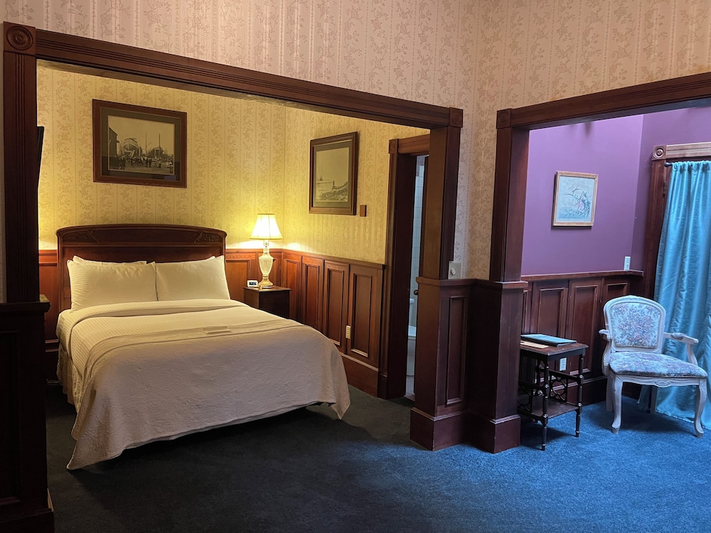 The Inn at 2nd & C - photo 18