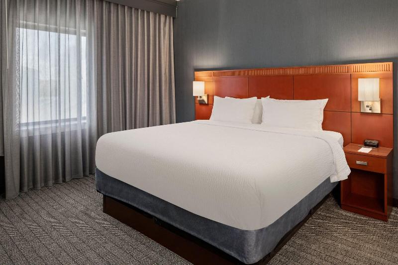 Courtyard Chicago Waukegan Gurnee - photo 48