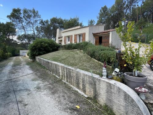 Les Ramilles — hotel in Rognes