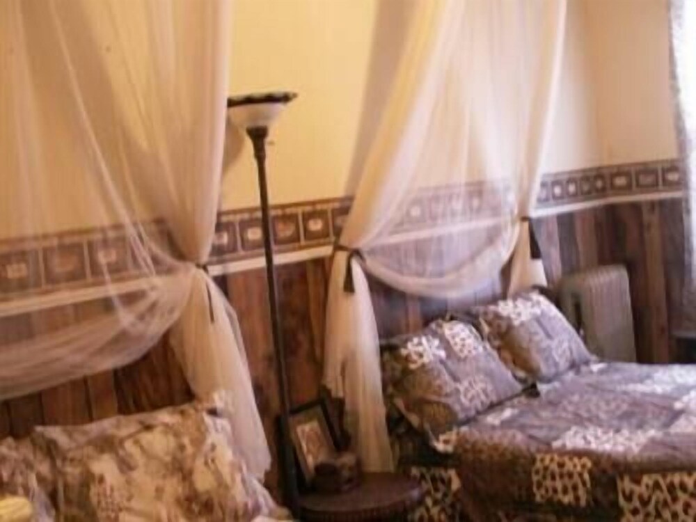 La Plaza Inn - photo 18