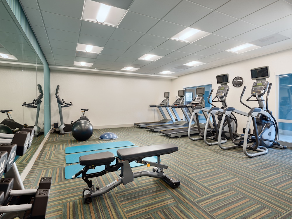 Holiday Inn Express & Suites Salem North Keizer by IHG - photo 12