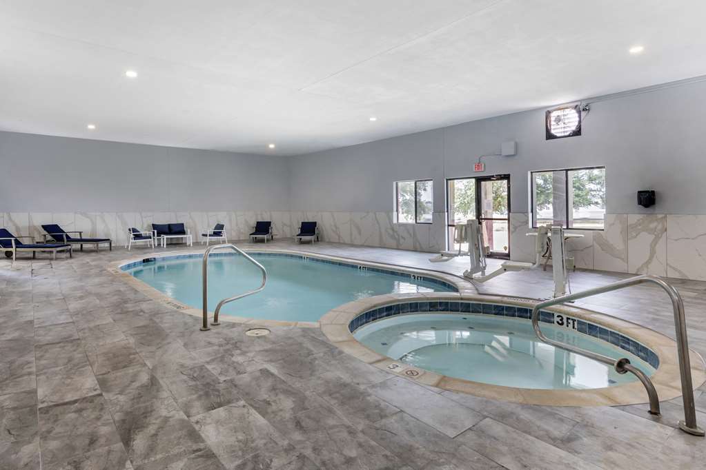 Best Western Plus Texoma Hotel & Suites - photo 5