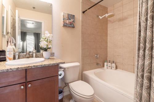 Stylish Cozy 2BR 2BA Condo near Rio Vegas Luxury