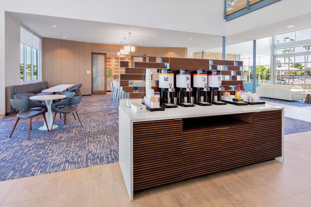 Hampton Inn & Suites San Diego Airport Liberty Station - photo 46