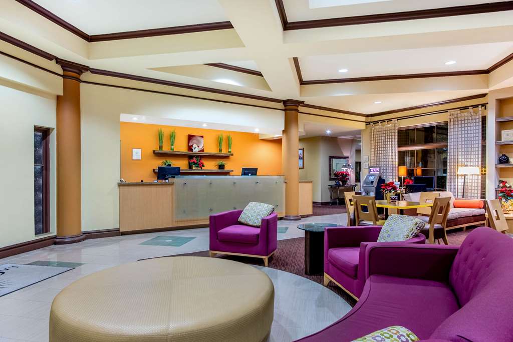 La Quinta Inn & Suites by Wyndham Raleigh Crabtree - photo 5