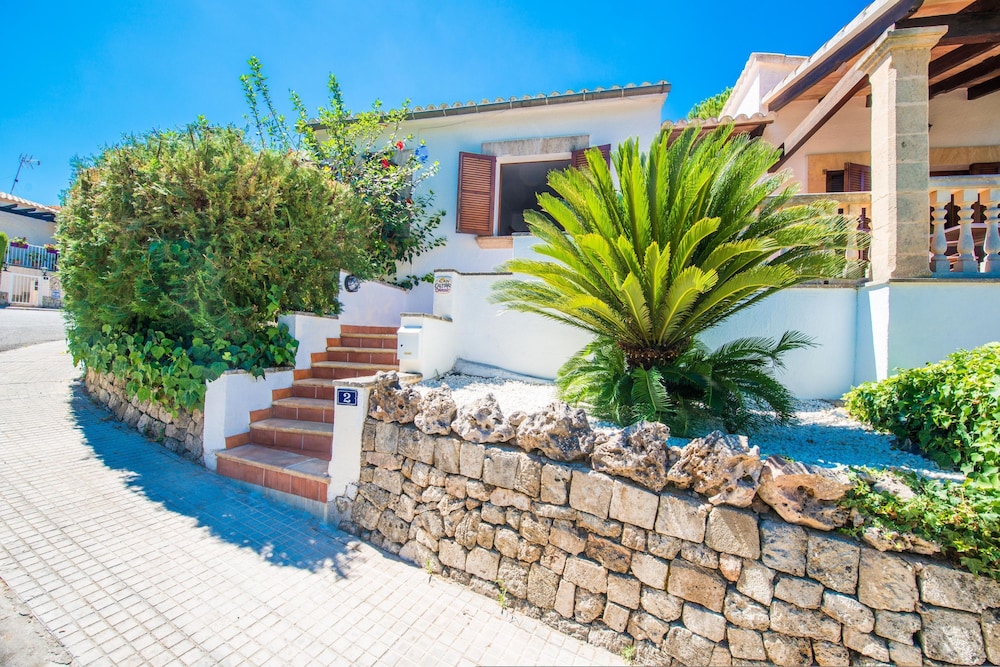 Can Caimari - carbon neutral hotel in Alcudia