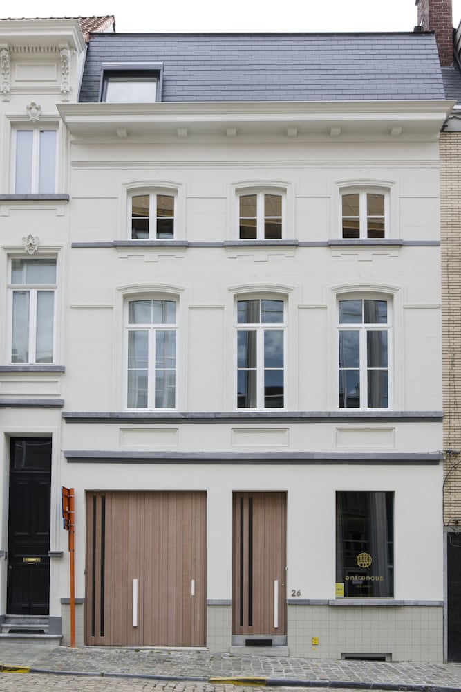 Entrenous B&B — 4-Star Luxury Hotel in Gent, Belgium