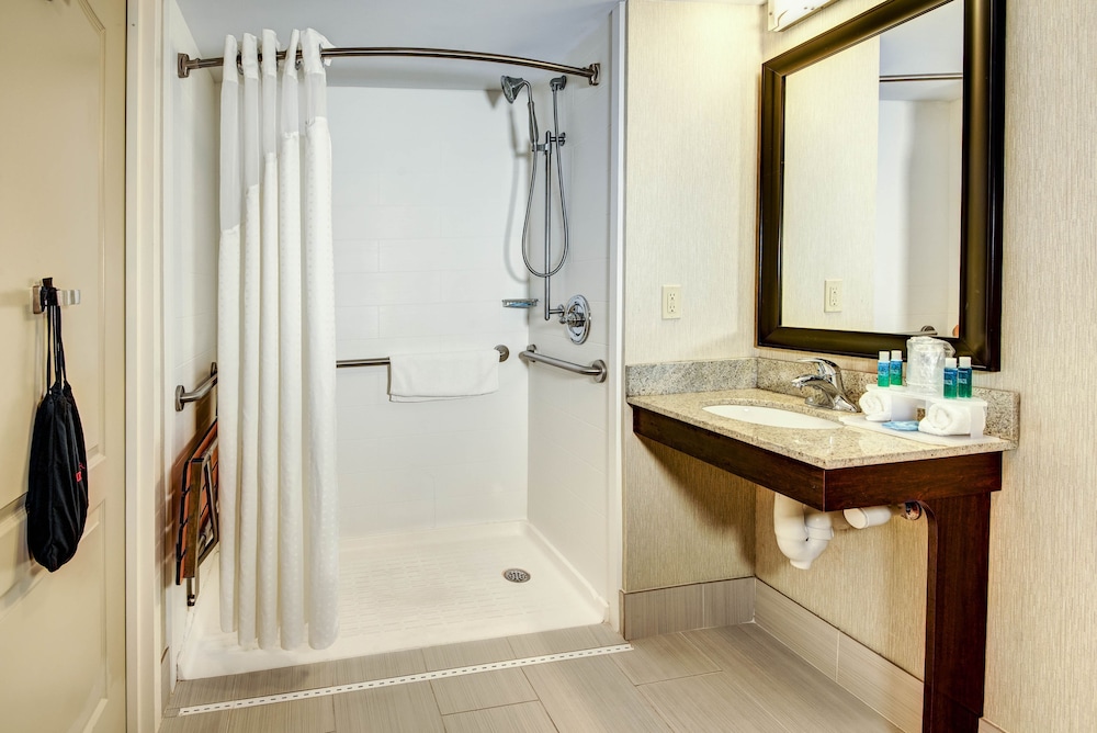 Holiday Inn Express Hotel of Neptune by IHG - photo 66