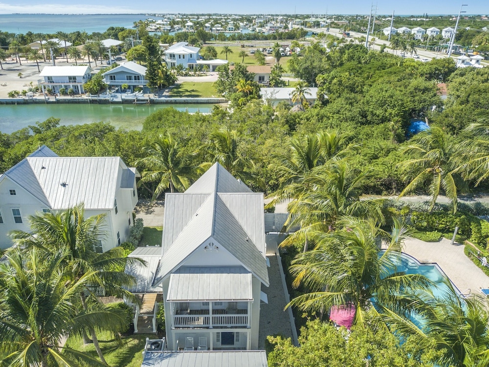 Coral Lagoon Resort Villas & Marina by KeysCaribbean - photo 13