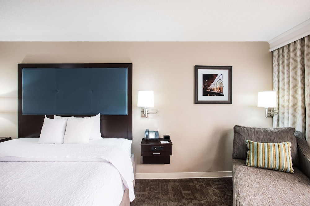 Hampton Inn Cleveland Airport Tiedeman Rd - photo 6