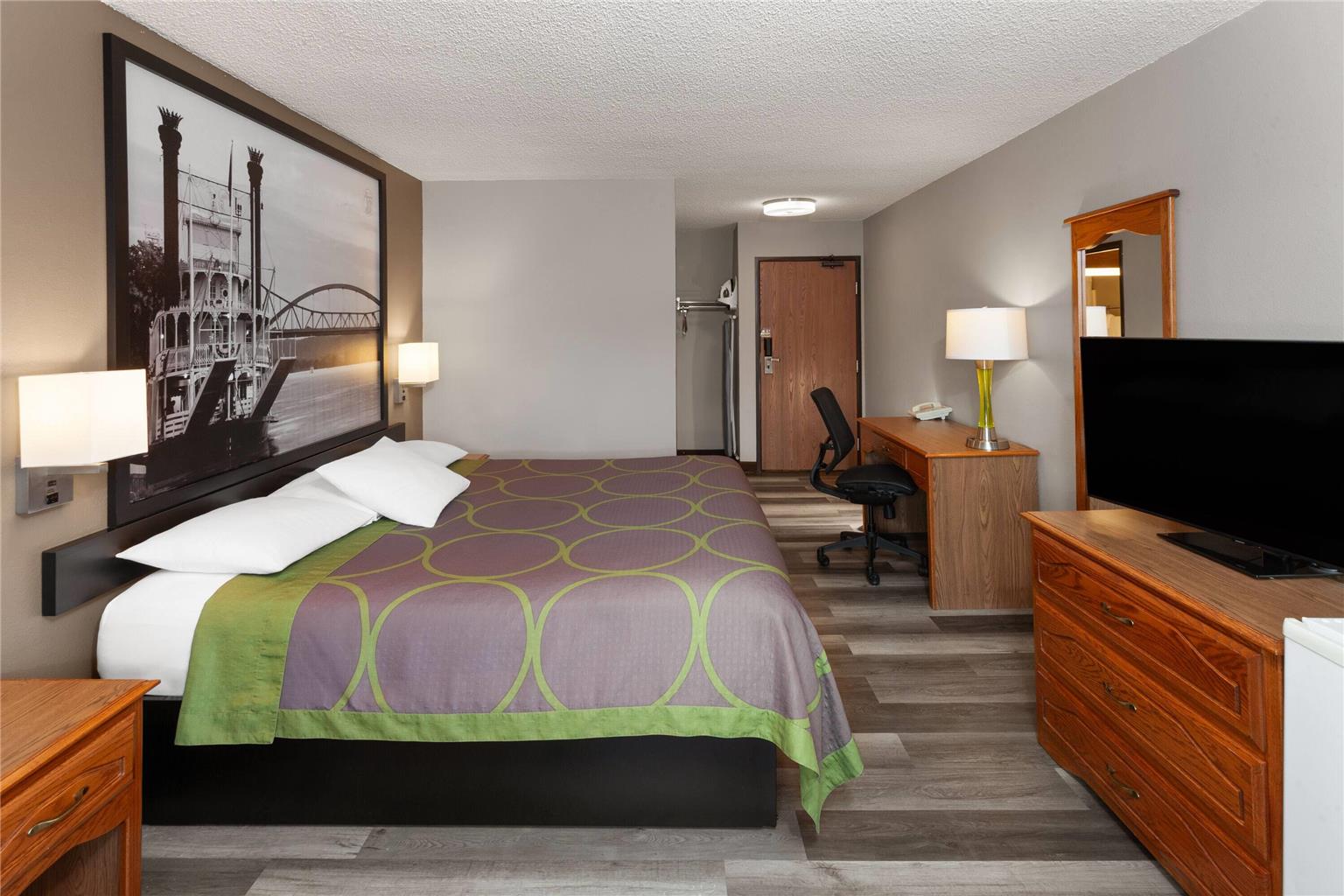 Super 8 by Wyndham Green Bay Near Stadium - photo 13
