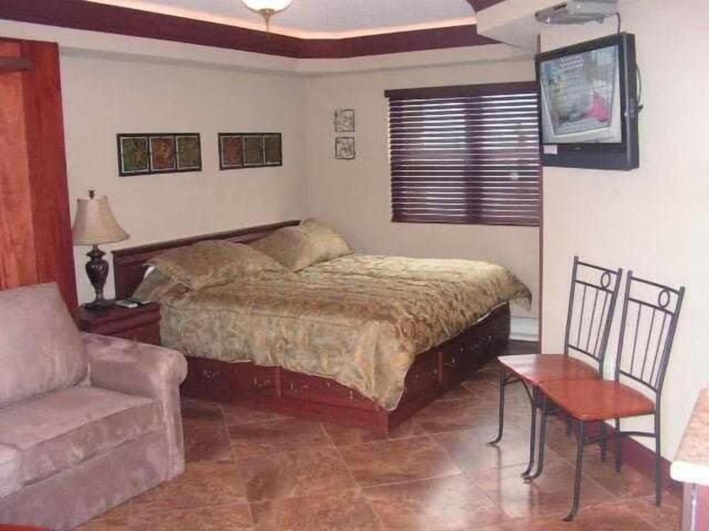The Sifting Sands Motel - photo 11